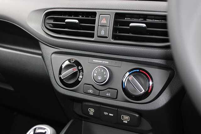 Hyundai i10 1.0 [63] Advance 5dr Auto [Nav]