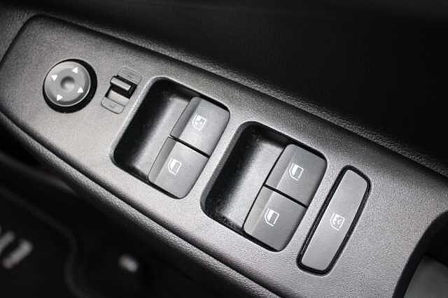 Hyundai i10 1.2 MPi SE Connect 5dr