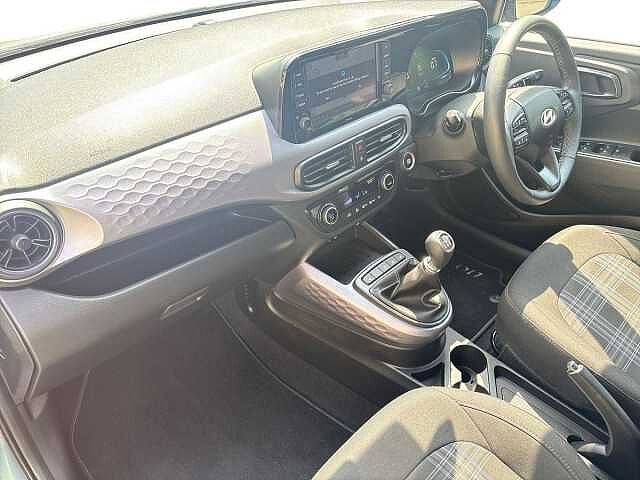 Hyundai i10 1.2 [79] Premium 5dr [Nav]