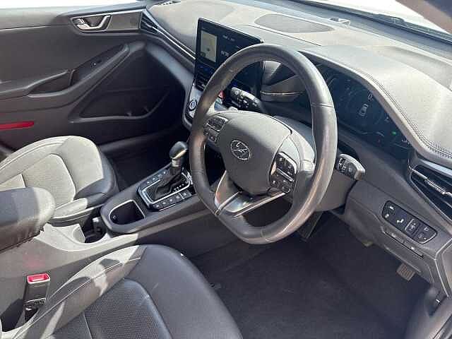 Hyundai IONIQ 1.6 GDi Hybrid Premium SE 5dr DCT