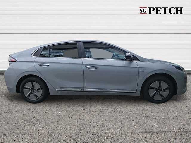 Hyundai IONIQ 1.6 GDi Hybrid Premium 5dr DCT